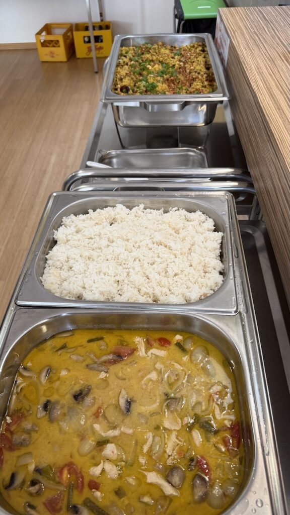 Thailändisches Mittagessen am Sonntag auf dem Barcamp Nürnberg