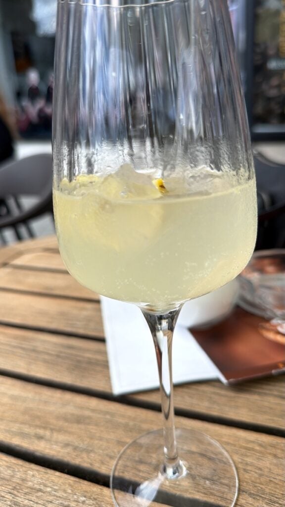 Limoncello Spritz